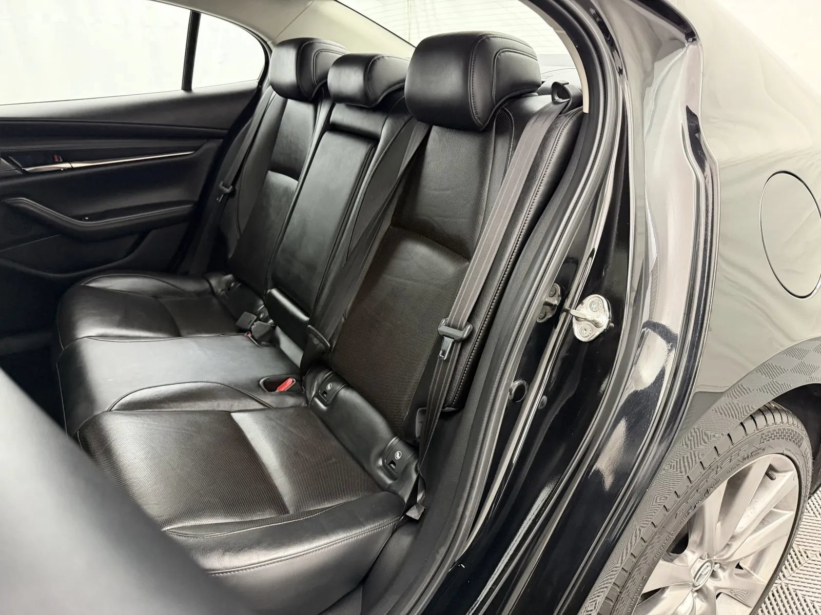 Used 2021 MAZDA MAZDA3 s FWD image 22