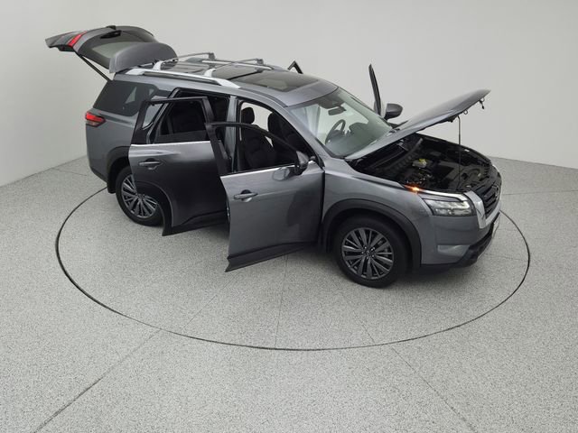 Used 2025 Nissan Pathfinder SL w/ SL Premium Package image 18