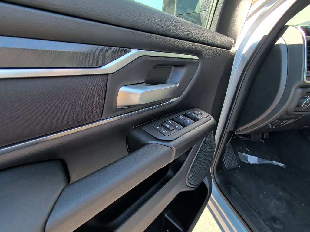 New 2026 RAM 1500 Big Horn AWD/4WD image 13