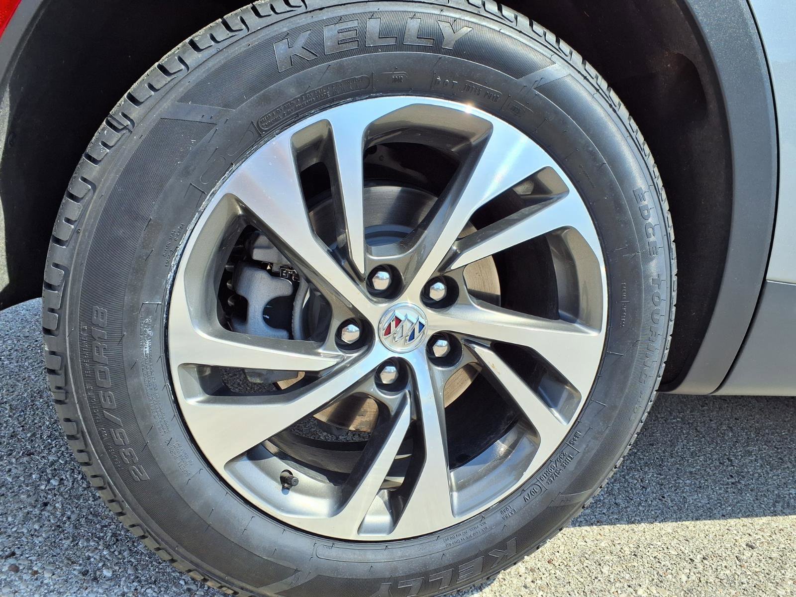 Used 2023 Buick Envision Essence image 36