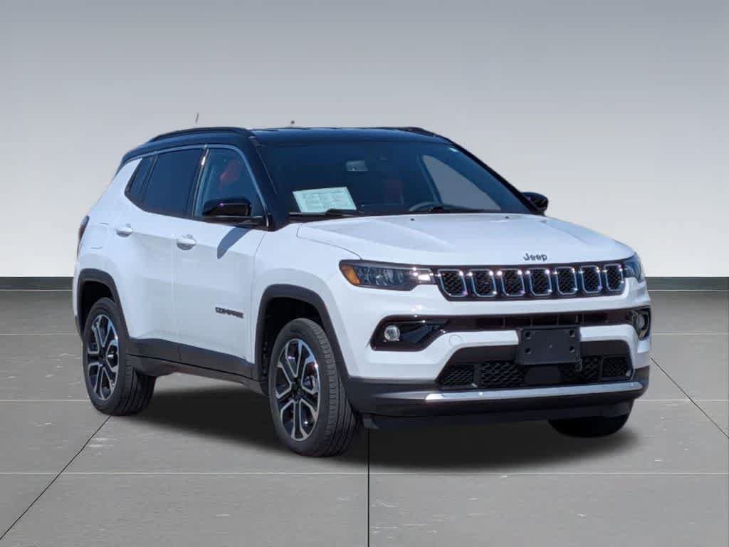 Used 2024 Jeep Compass Limited AWD/4WD image 12