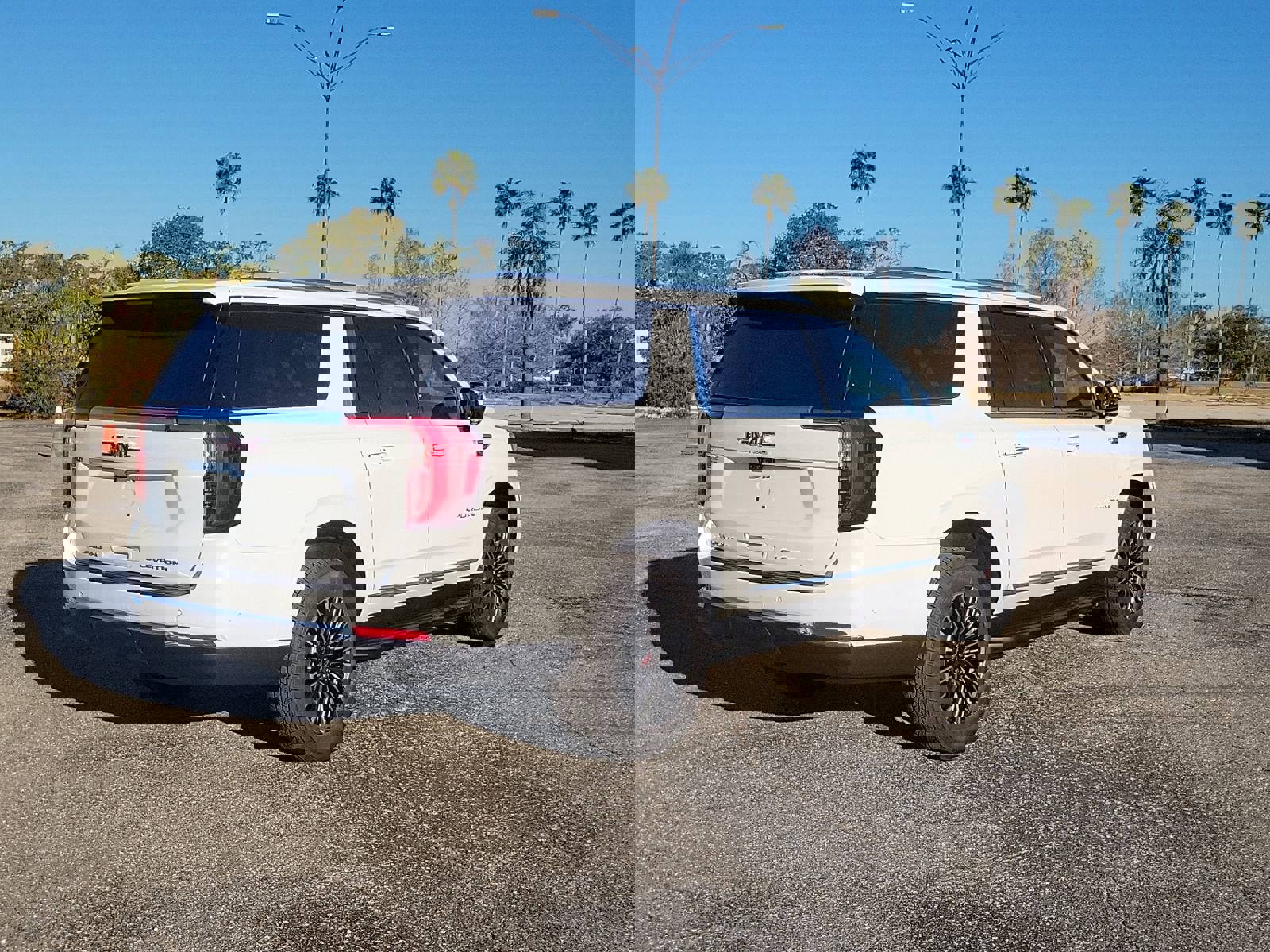 New 2026 GMC Yukon XL Elevation w/ Elevation Premium Package image 5