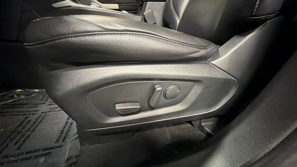 Used 2020 Ford Explorer XLT w/ Equipment Group 202A image 19