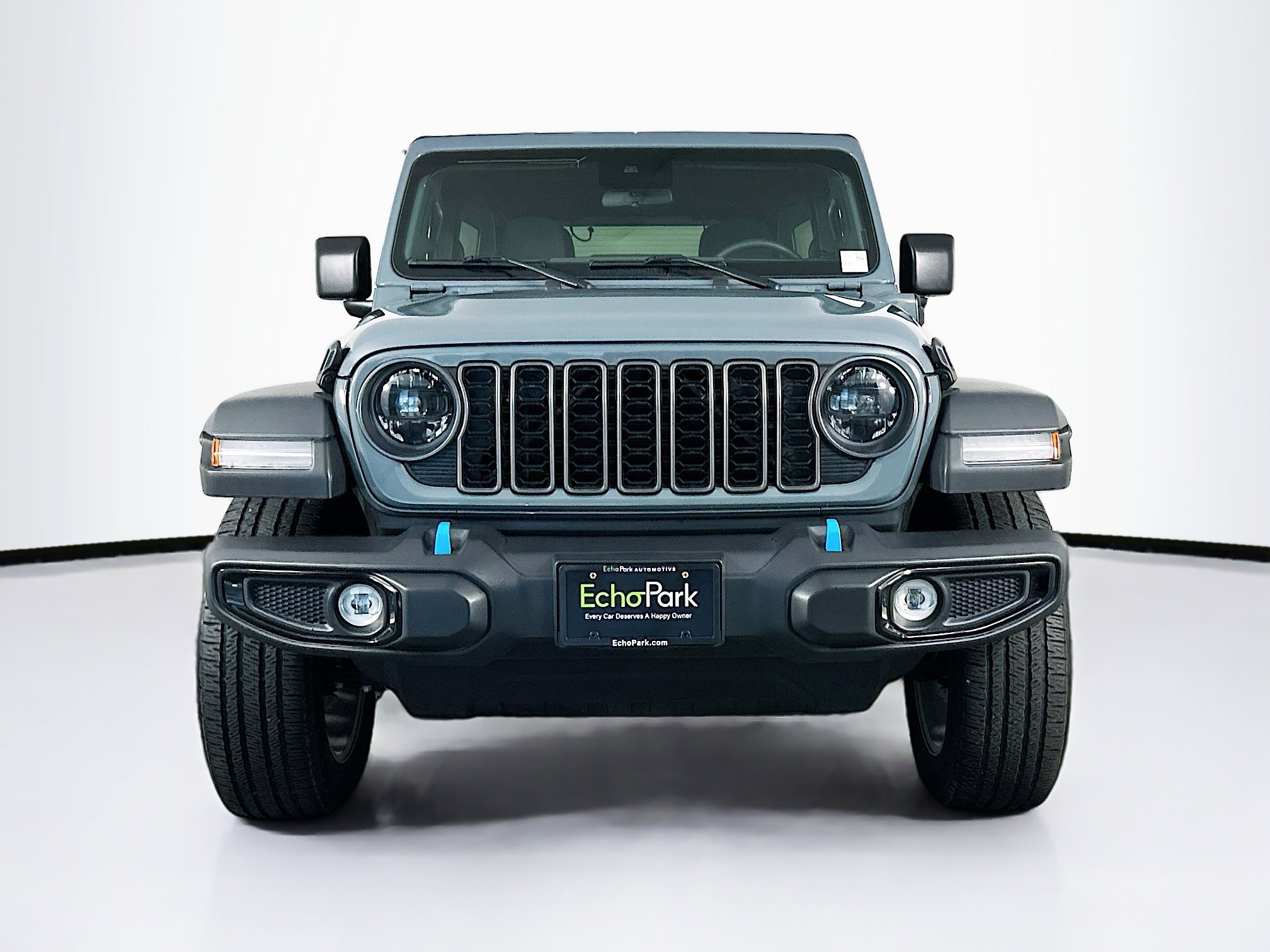 Used 2024 Jeep Wrangler Unlimited w/ Convenience Group AWD/4WD image 2