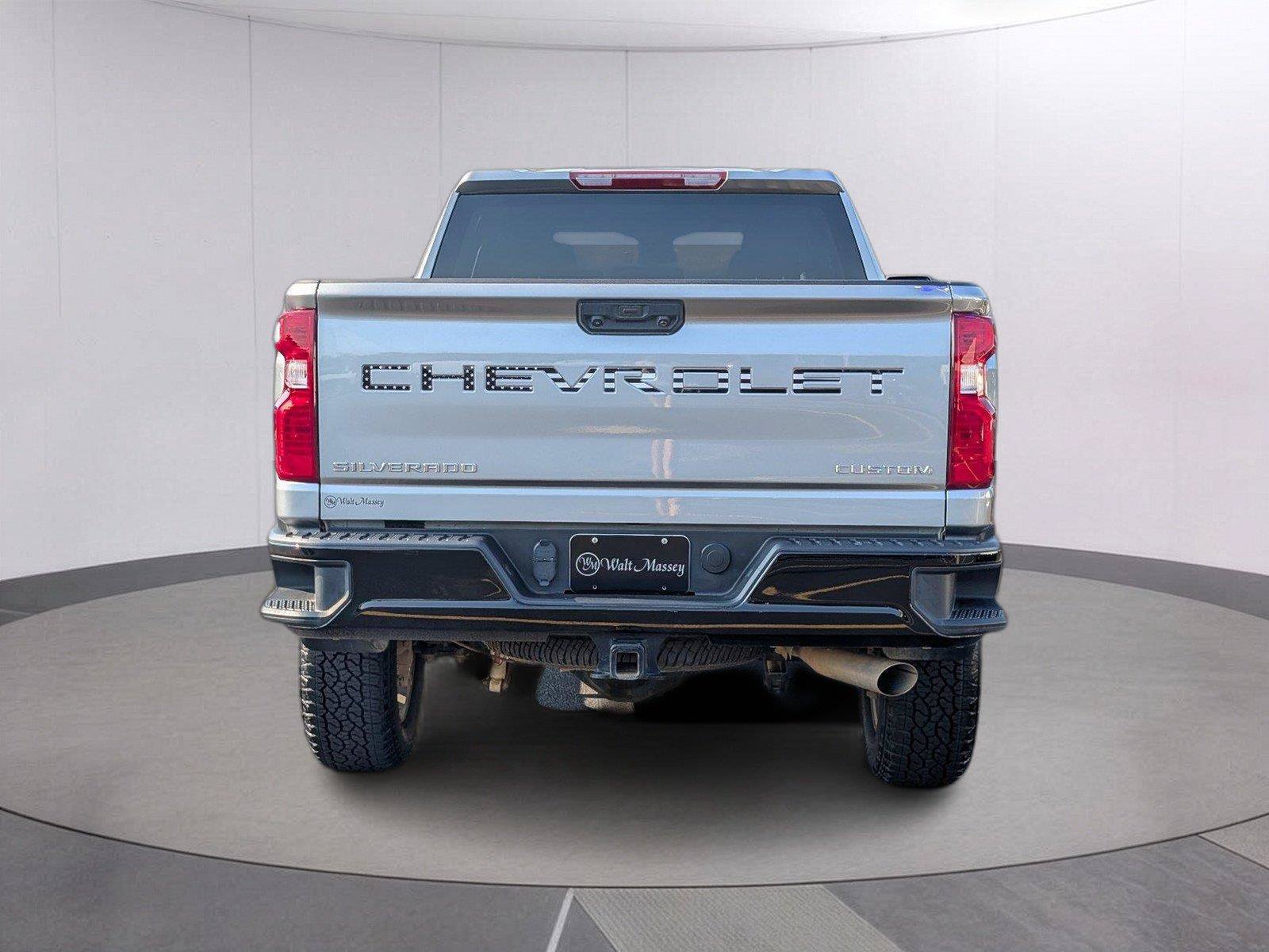 Used 2025 Chevrolet Silverado 2500 Custom w/ Custom Convenience Package AWD/4WD image 4