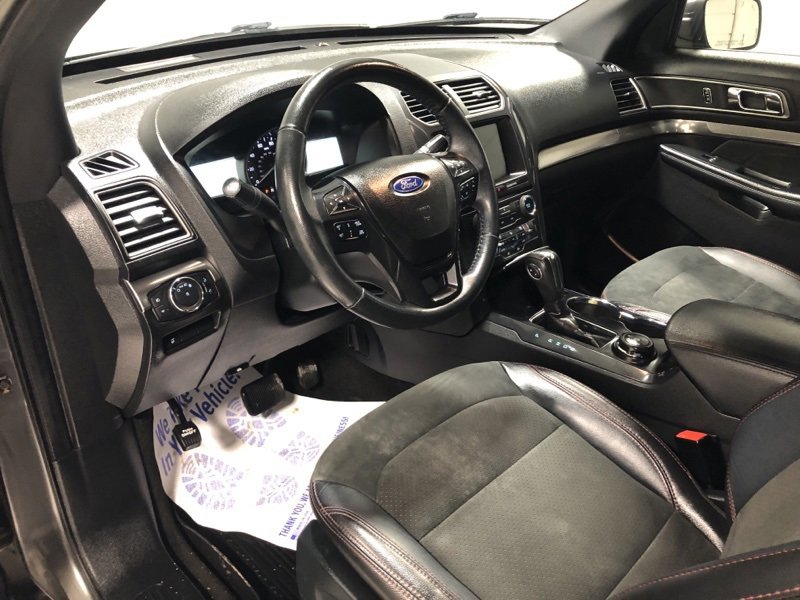 Used 2018 Ford Explorer XLT w/ Equipment Group 202A image 22