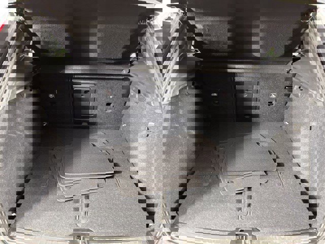 Used 2023 Volvo XC40 B5 Plus w/ Driver Assist Package AWD/4WD image 43