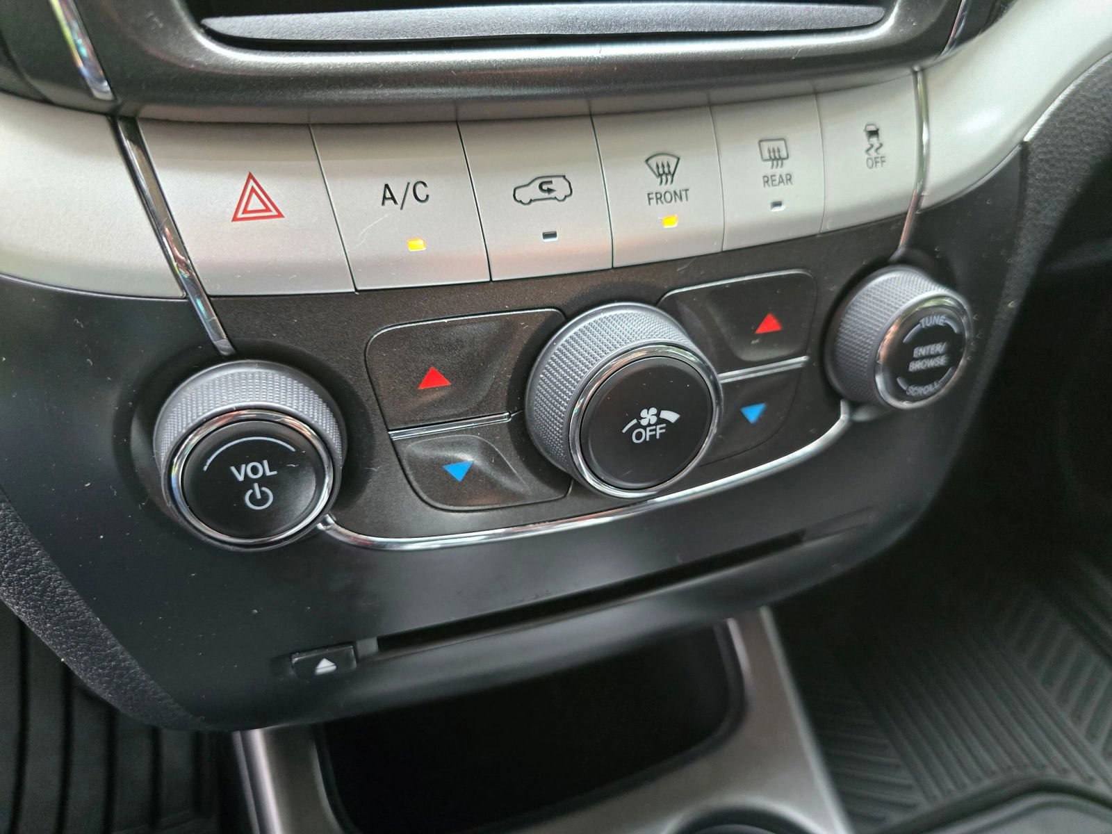 Used 2013 Dodge Journey SXT w/ Flexible Seating Group FWD image 31