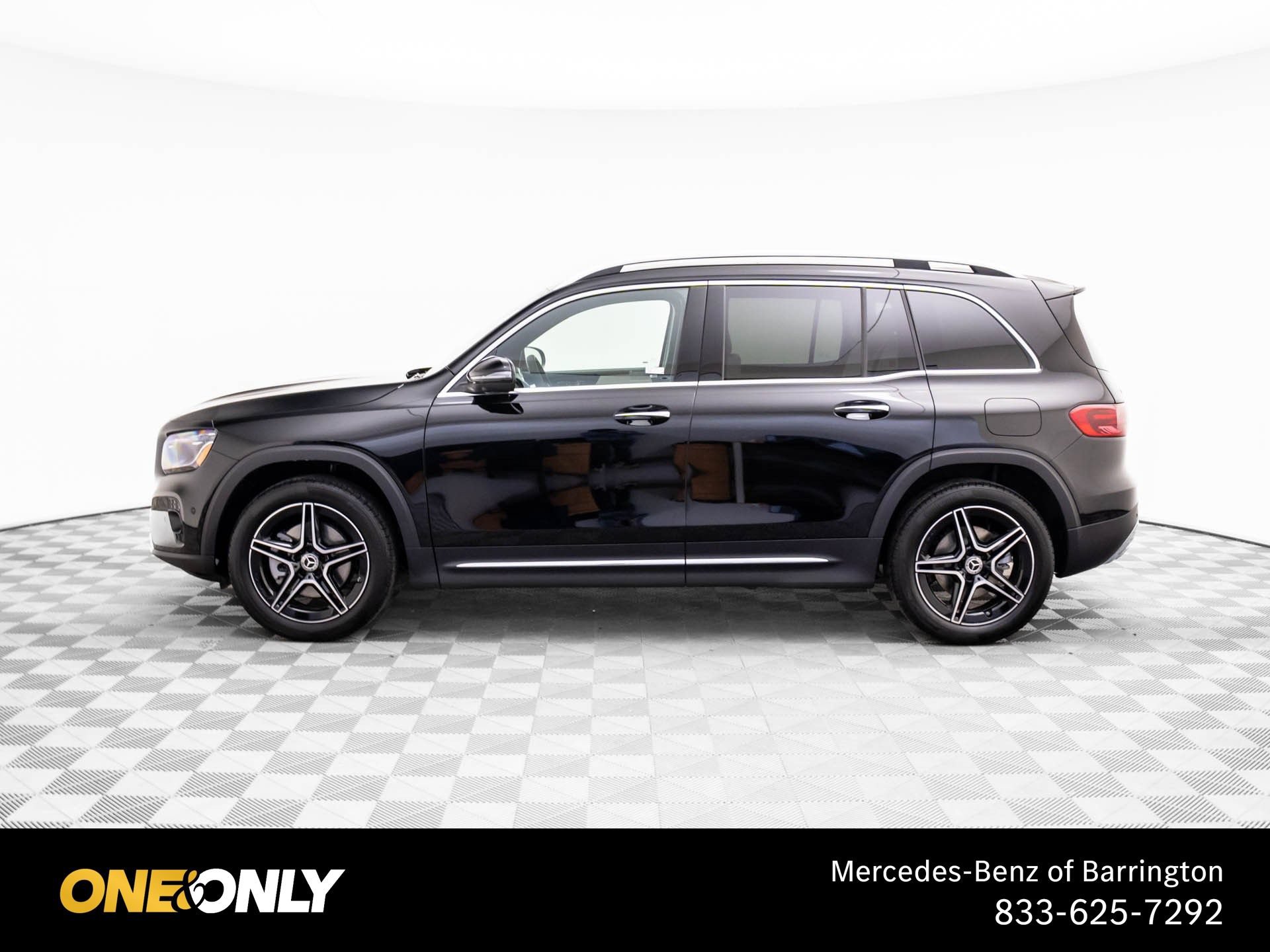 New 2026 Mercedes-Benz GLB 250 4MATIC image 2