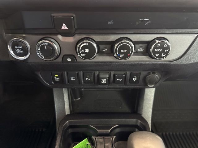 Used 2020 Toyota Tacoma TRD Off-Road w/ Technology Package image 21