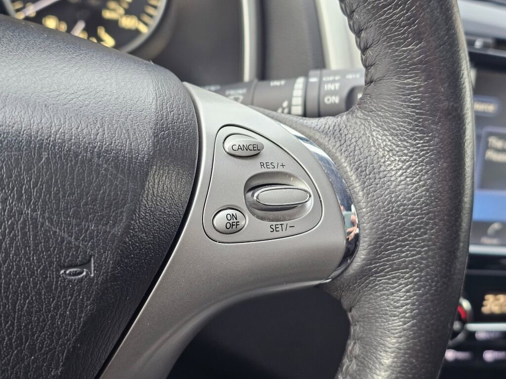 Used 2015 Nissan Murano SV AWD/4WD image 28
