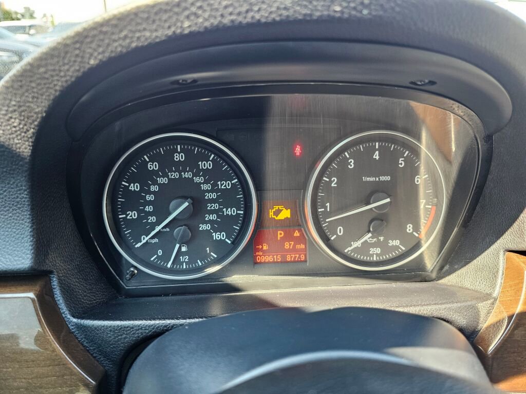 Used 2011 BMW 335i Sedan image 24