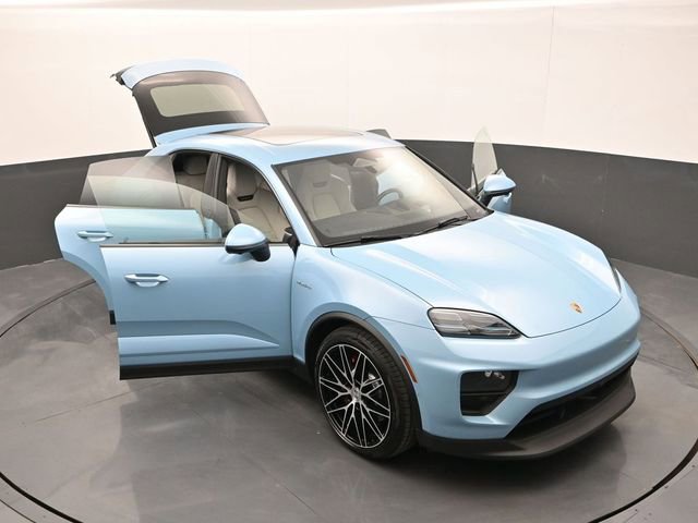 New 2026 Porsche Macan 4S Electric image 33