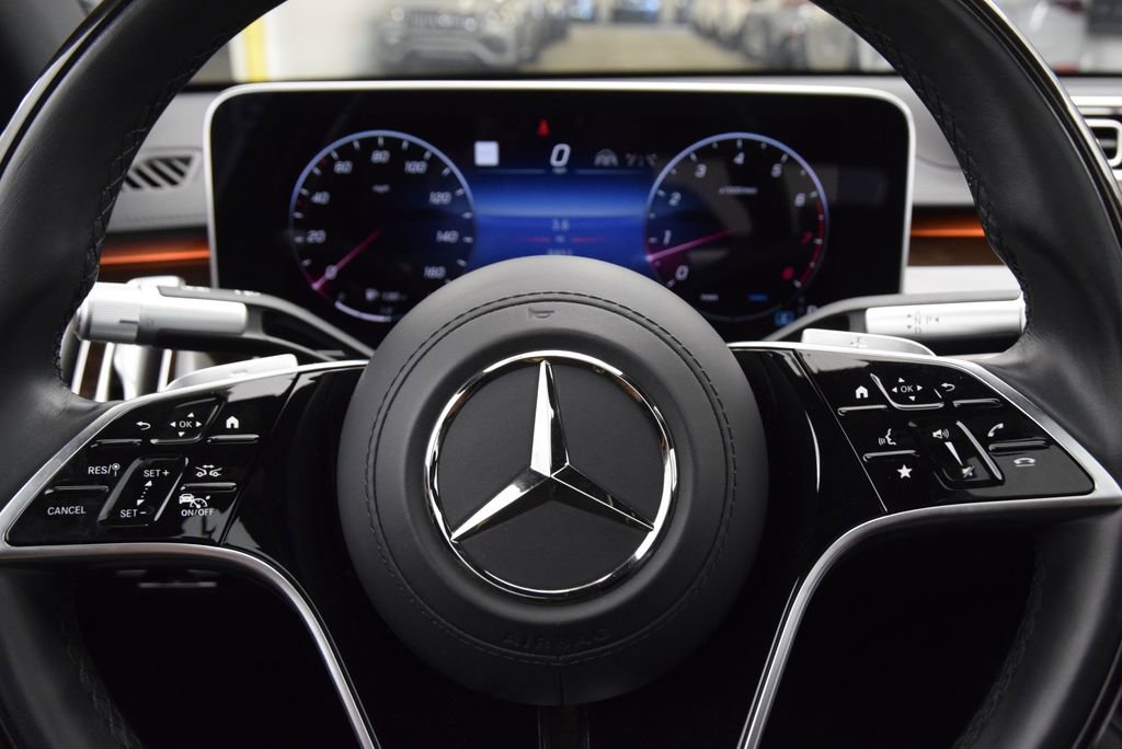 Used 2025 Mercedes-Benz S 580 4MATIC Sedan image 23