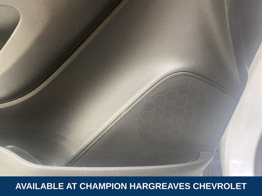 Used 2020 Chevrolet Trax LT w/ LT Convenience Package FWD image 32