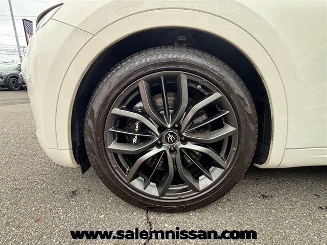 Used 2024 Maserati Levante GT Ultima AWD/4WD image 23