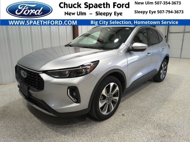 Used 2023 Ford Escape Platinum AWD/4WD image 1