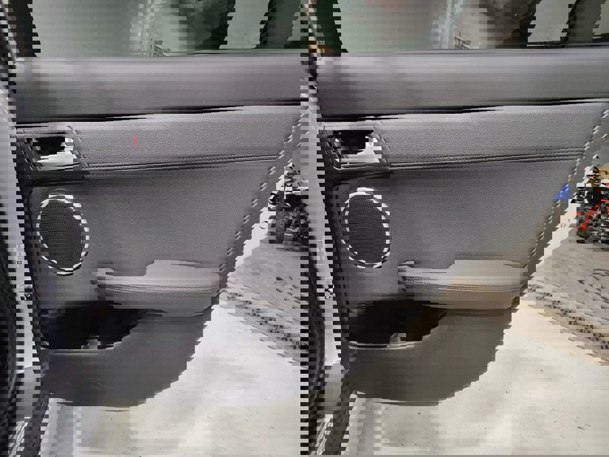 Used 2009 Pontiac G8 GXP image 15