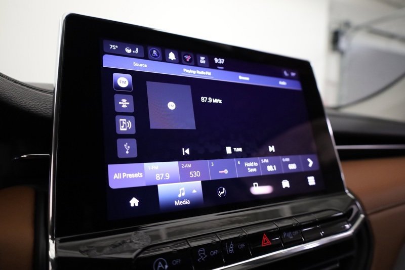 Used 2022 Jeep Compass Limited image 17