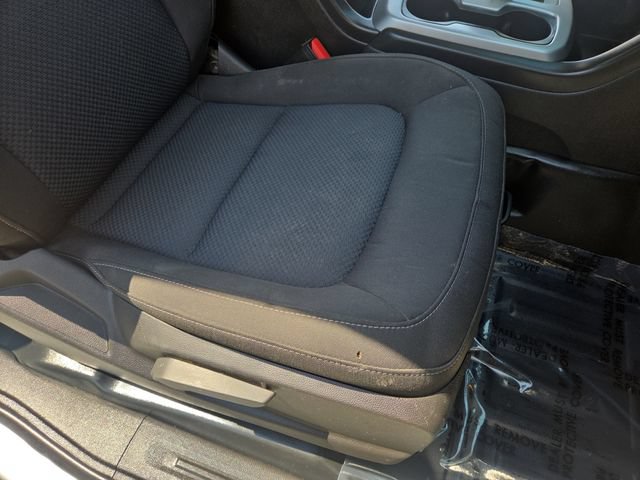 Used 2022 Chevrolet Colorado LT w/ Fleet Safety Package RWD image 30