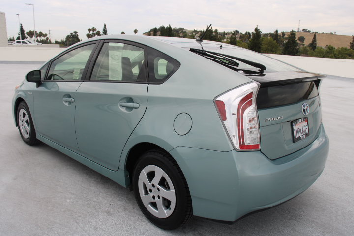 Used 2015 Toyota Prius Two FWD image 5