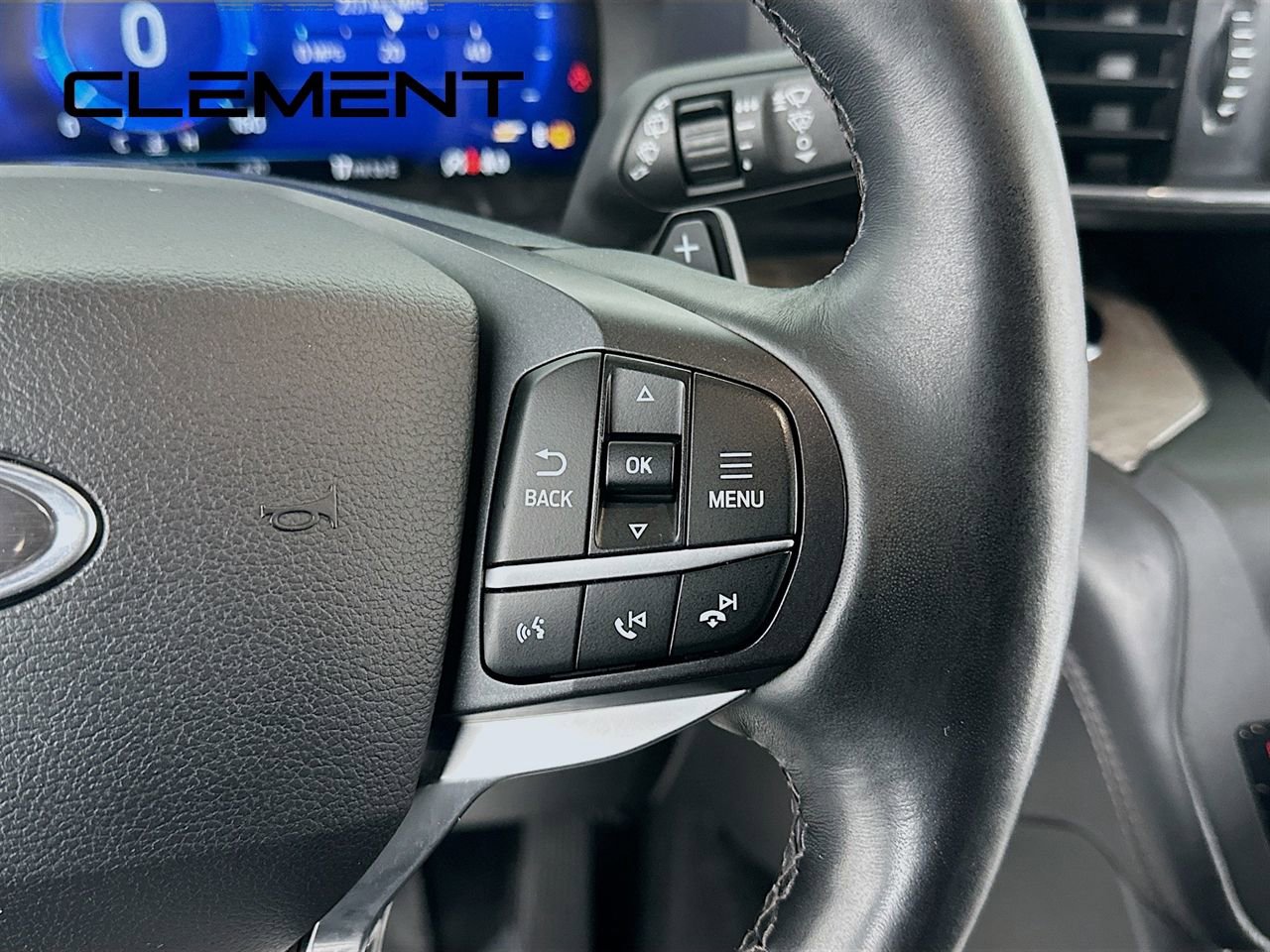 Certified 2020 Ford Explorer Platinum w/ Premium Technology Package image 17