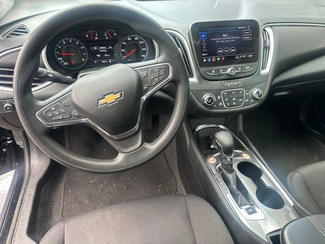 Used 2025 Chevrolet Malibu LT FWD image 19