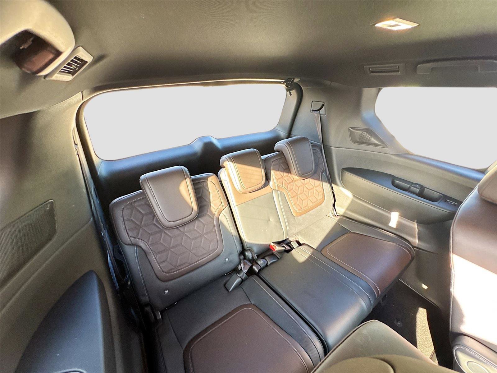 Used 2025 Nissan Armada Platinum image 13