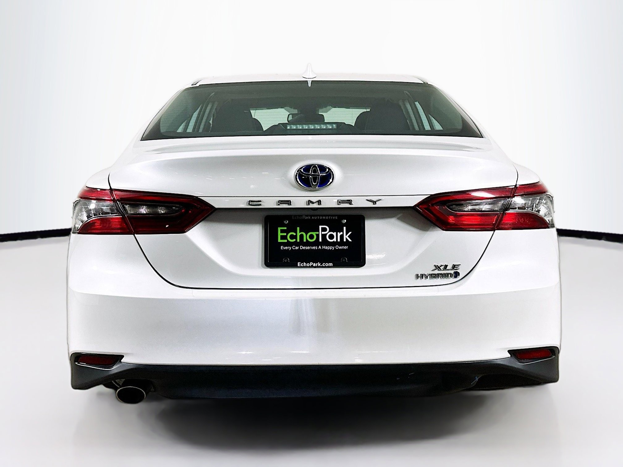 Used 2021 Toyota Camry XLE w/ Navigation Upgrade Package image 7