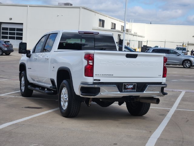 Used 2024 Chevrolet Silverado 2500 LT AWD/4WD image 3