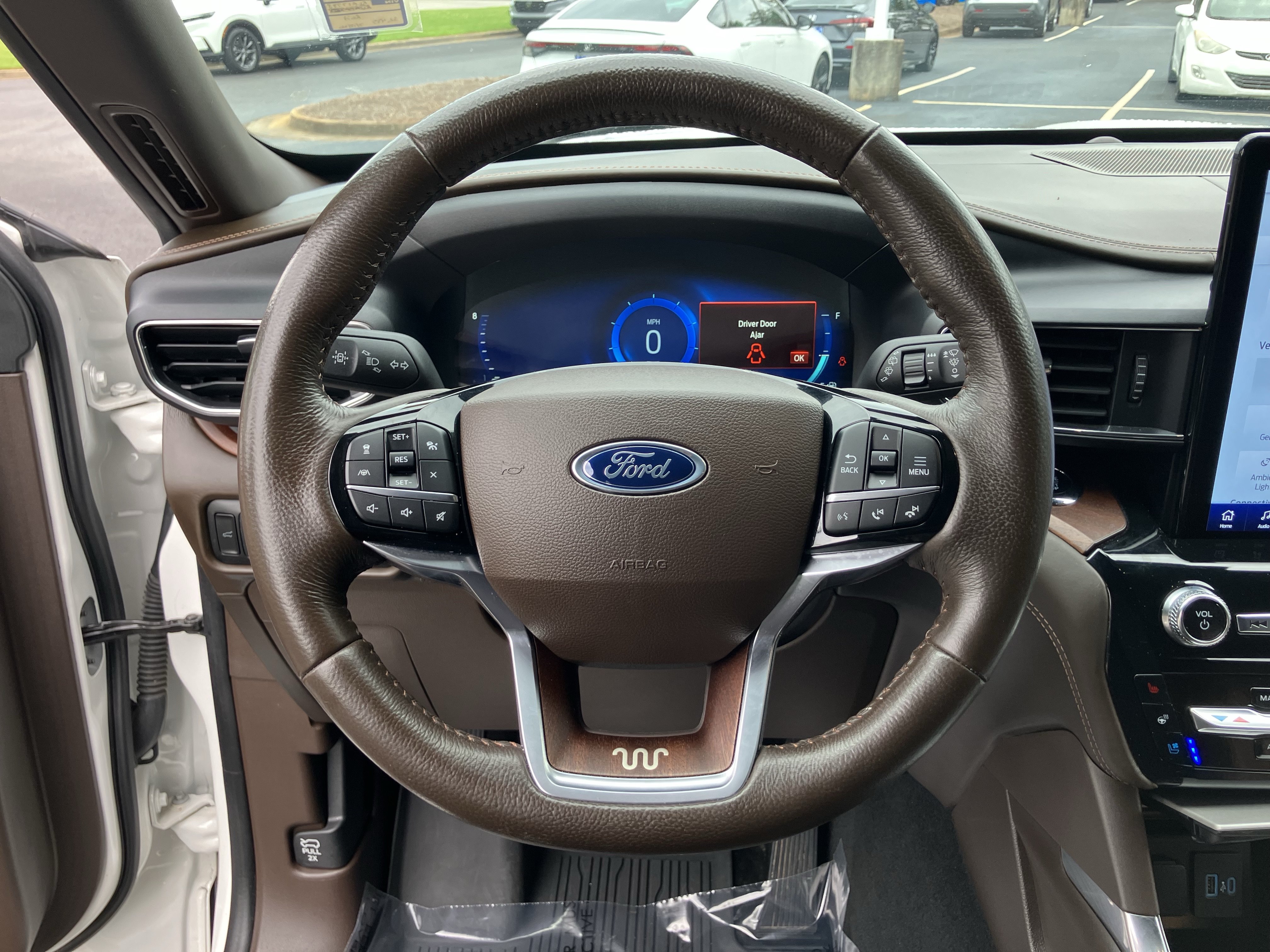 Used 2024 Ford Explorer King Ranch w/ Technology Package AWD/4WD image 20