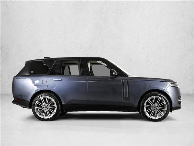 Used 2025 Land Rover Range Rover SE AWD/4WD image 4