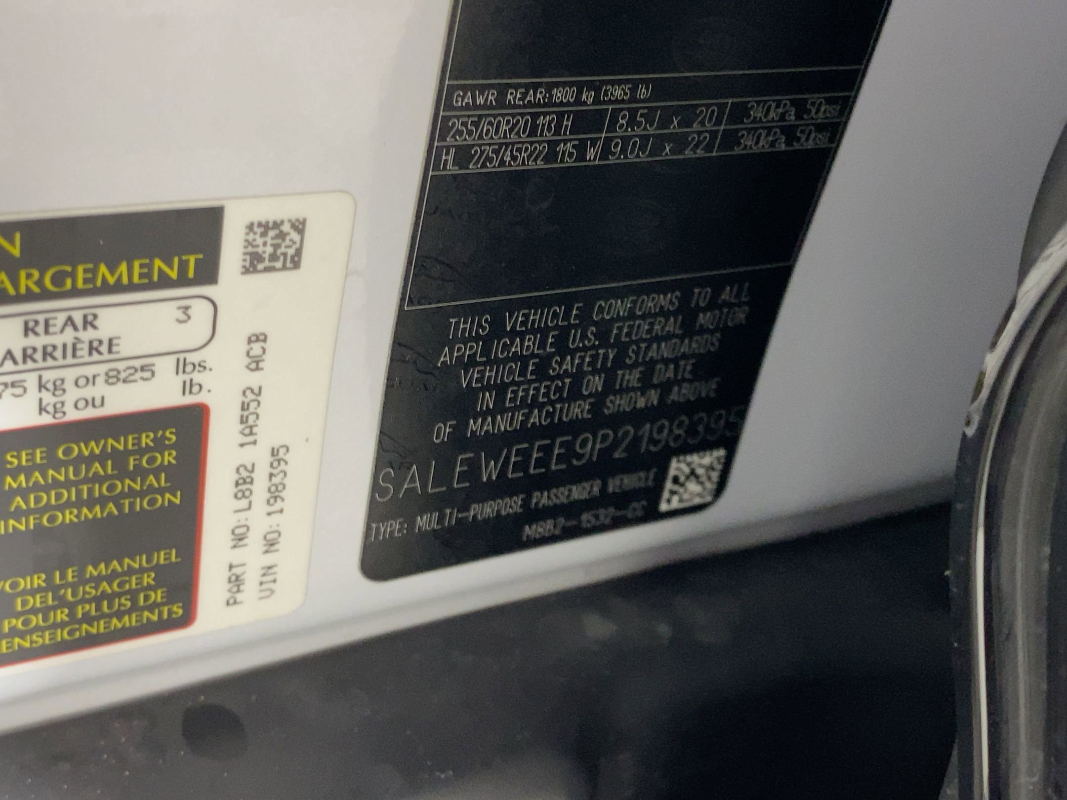 Certified 2023 Land Rover Defender 110 V8 AWD/4WD image 19