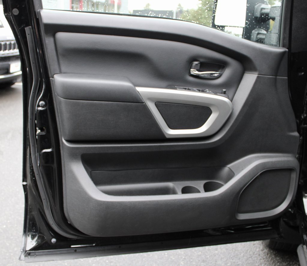 Certified 2024 Nissan Titan SV w/ SV Convenience Package image 16