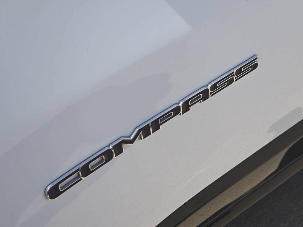 Used 2022 Jeep Compass Limited w/ Elite Group AWD/4WD image 12