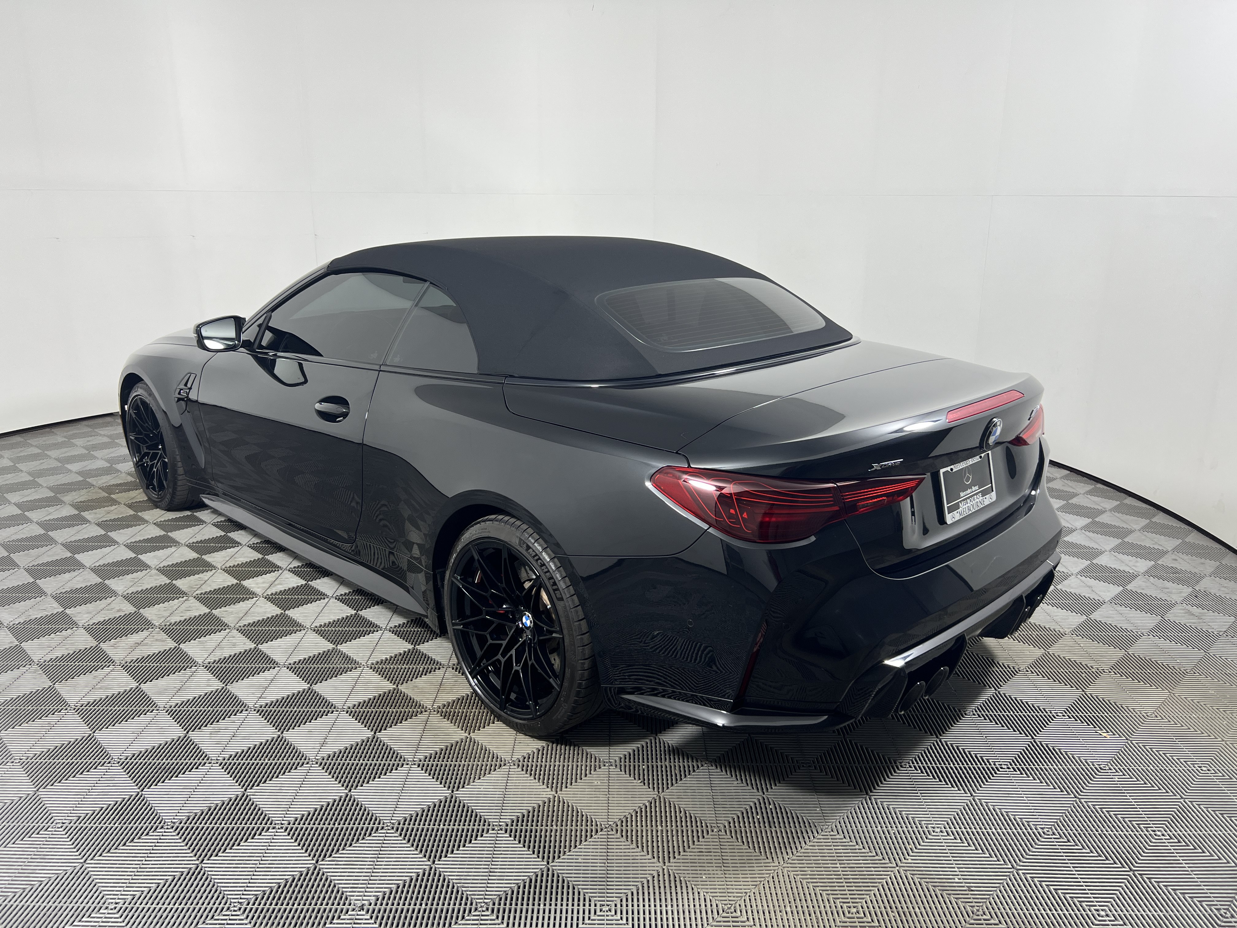 Used 2025 BMW M4 xDrive Competition w/ Executive Package AWD/4WD image 3