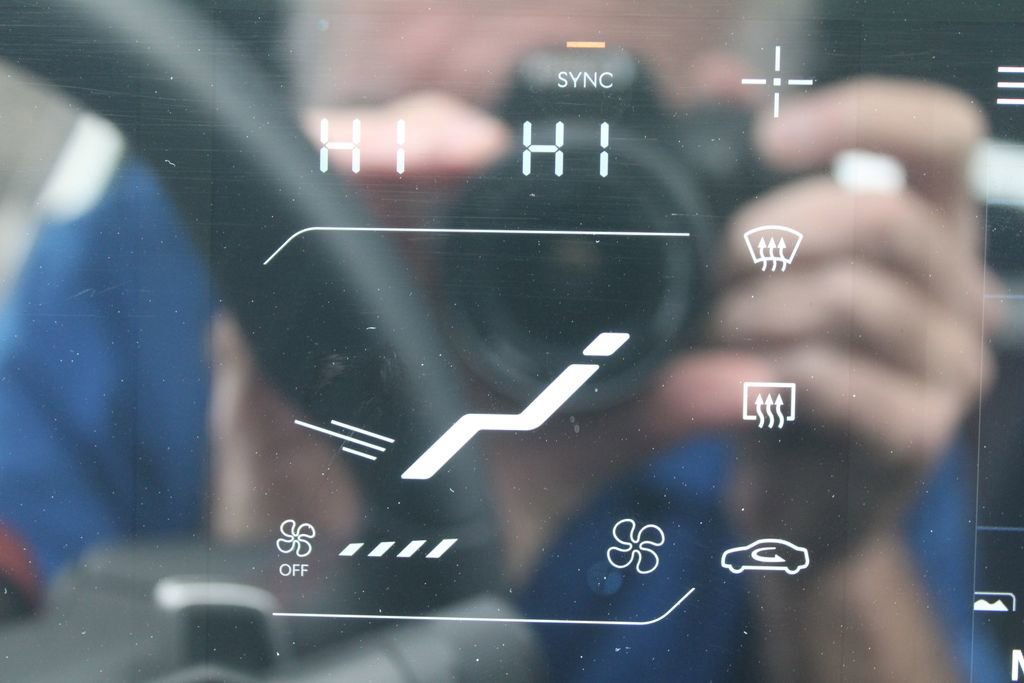 New 2025 Kia K4 GT-Line image 41