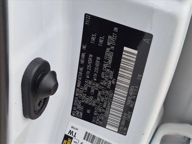Used 2023 Toyota Highlander XLE FWD image 24