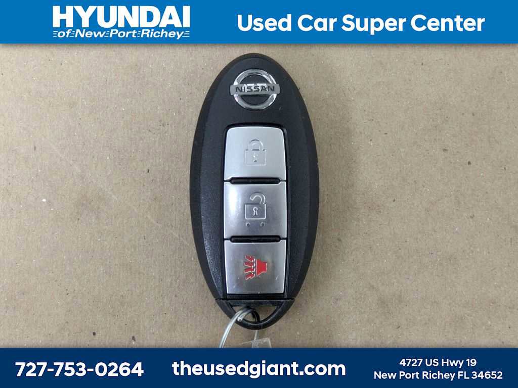 Used 2013 Nissan Rogue SV w/ Premium Pkg AWD/4WD image 36