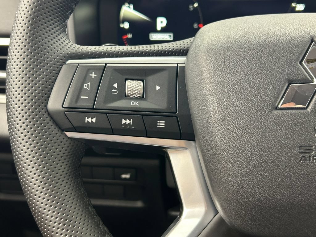 New 2026 Mitsubishi Outlander SE FWD image 29