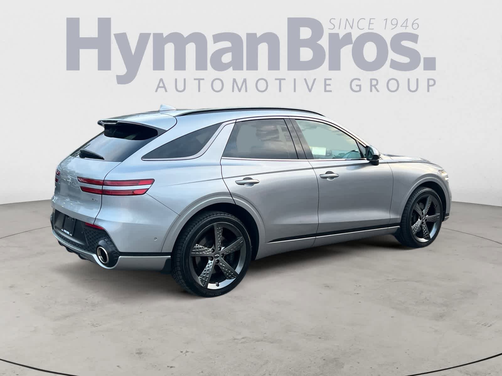Used 2023 Genesis GV70 2.5T w/ Sport Prestige Package image 3