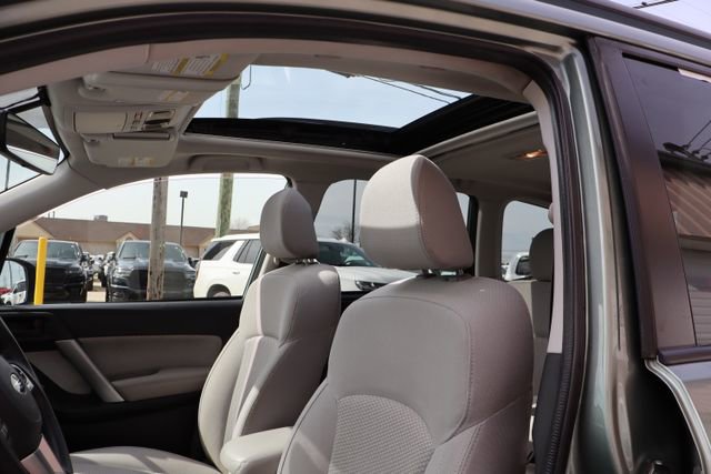 Used 2018 Subaru Forester 2.5i Premium w/ All-Weather Package image 23