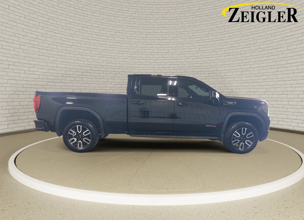 Used 2022 GMC Sierra 1500 AT4 w/ AT4 Premium Package AWD/4WD image 4