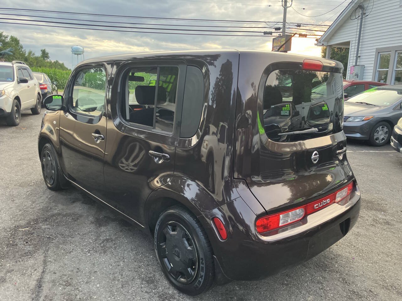 Used 2011 Nissan Cube 1.8 S w/ Interior Designer Pkg FWD image 8