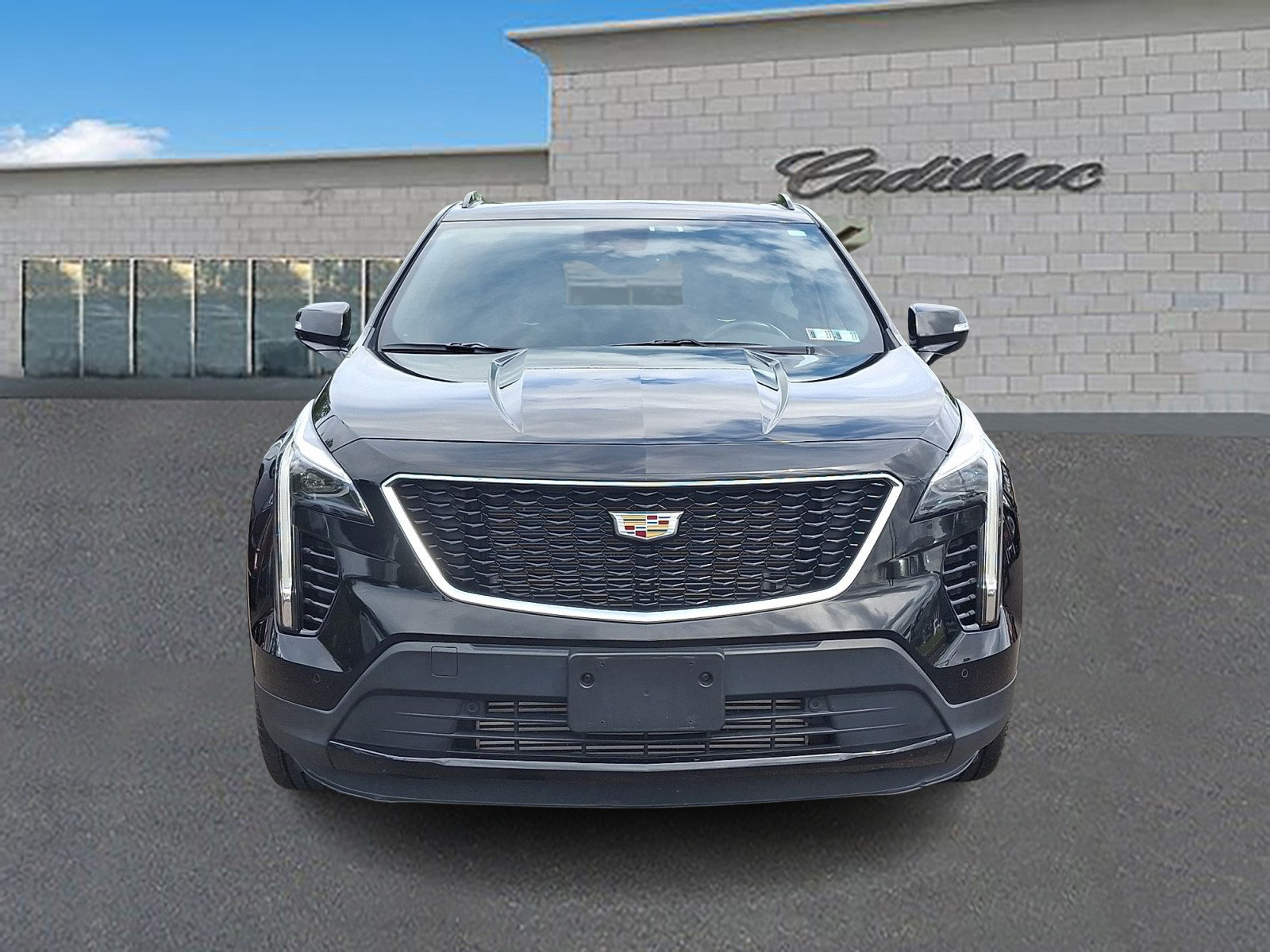 Certified 2023 Cadillac XT4 Sport AWD/4WD image 2