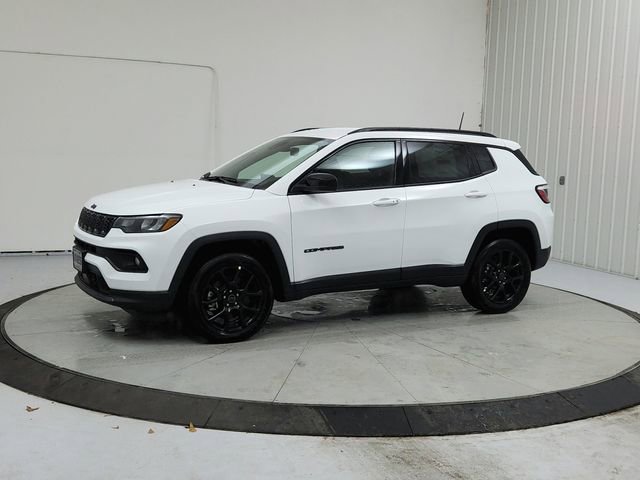 New 2026 Jeep Compass Latitude image 3