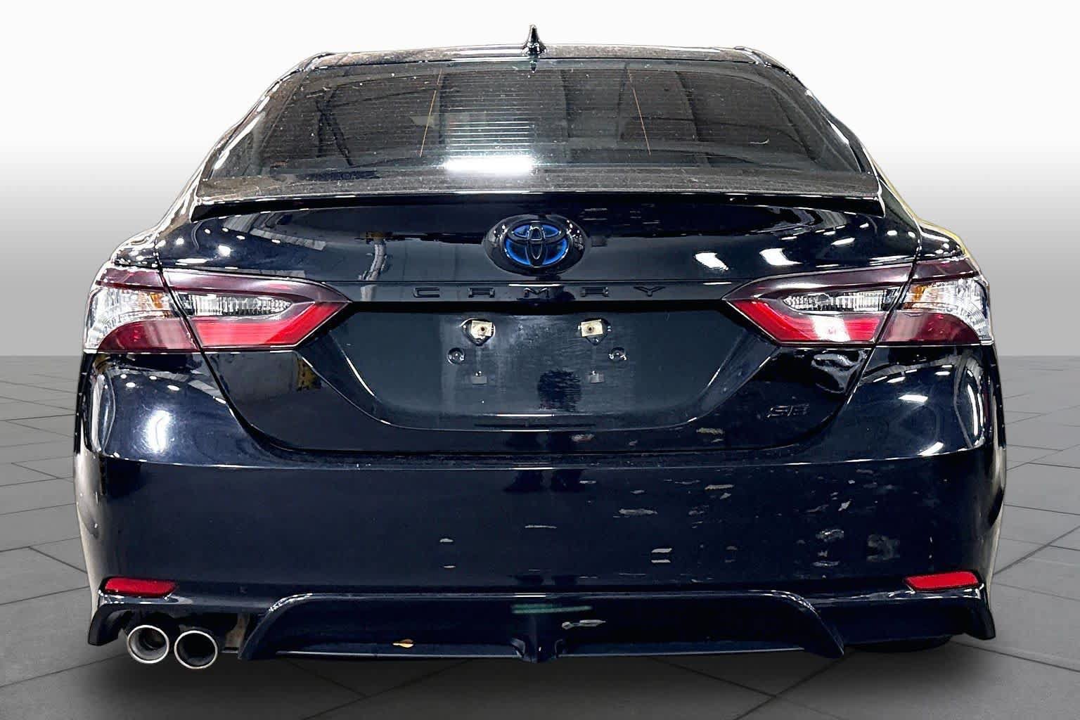 Used 2024 Toyota Camry SE w/ Convenience Package FWD image 5