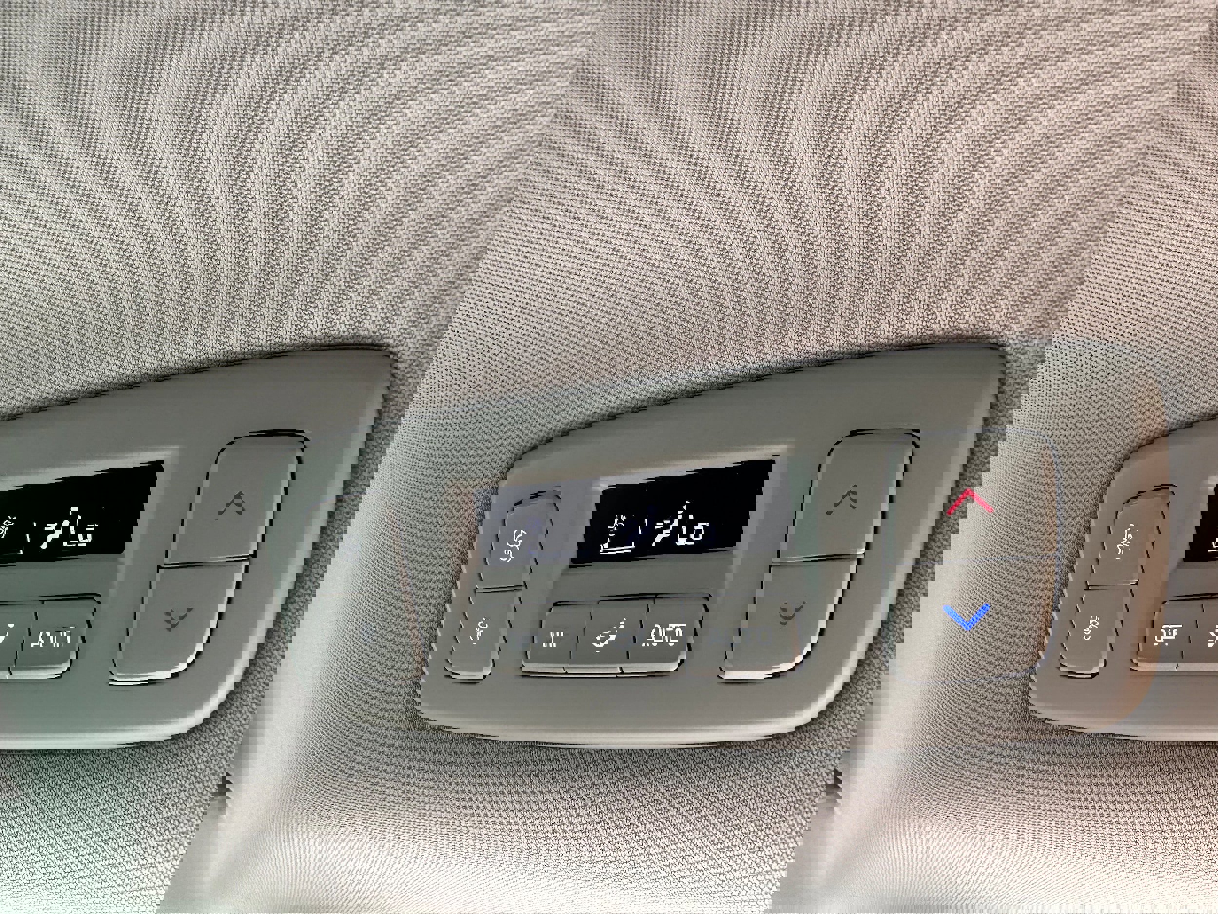 New 2026 Kia Carnival SX w/ SX Dark Edition Package image 24