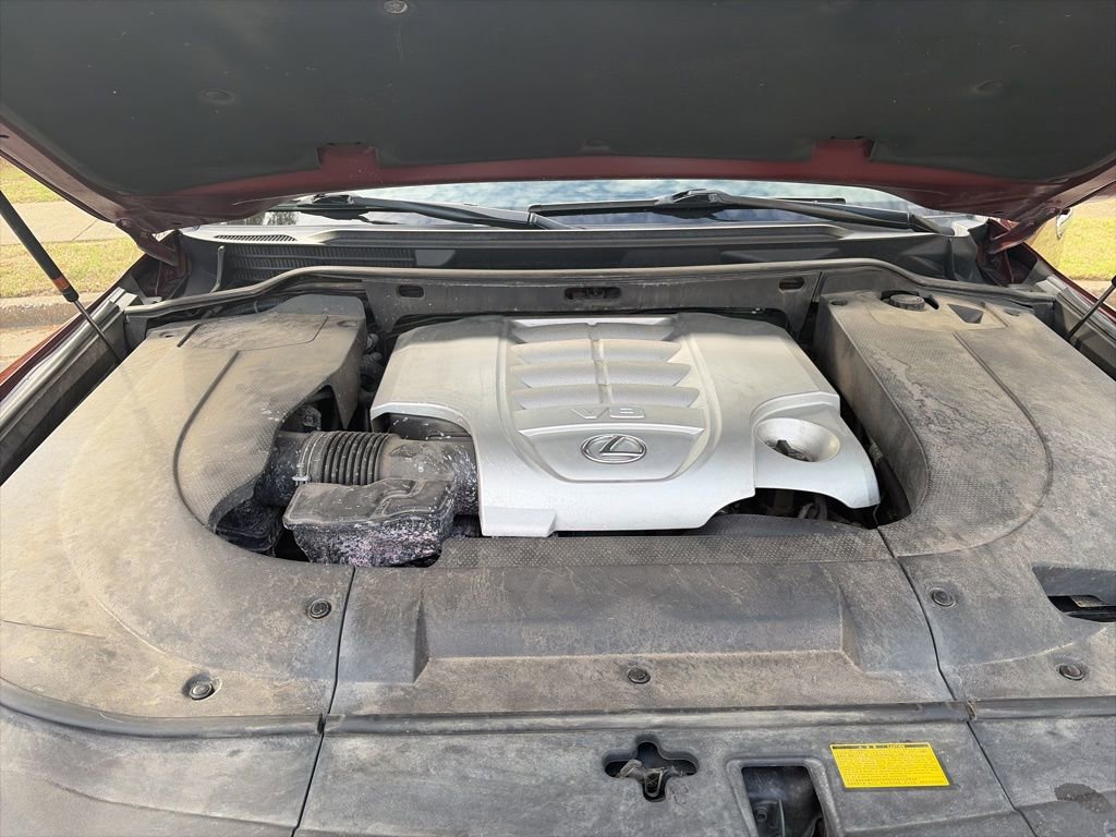 Used 2011 Lexus LX 570 4WD w/ Luxury Pkg image 19