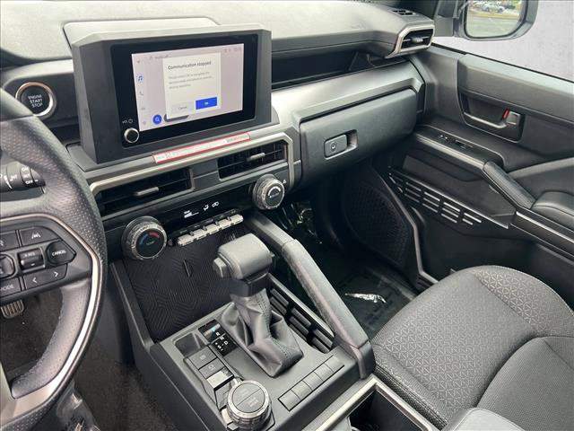 Used 2025 Toyota 4Runner SR5 AWD/4WD image 15